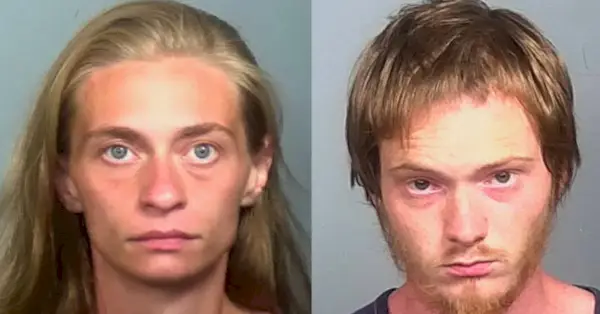 Sierra Campany (L) ir Nicholas Bassler (R) rodomi užsakymo nuotraukose