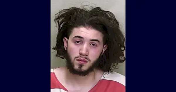 Abraham Bordas aparece em foto de reserva