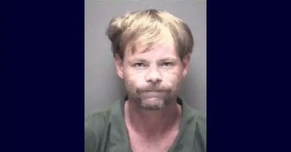 Richard Jay Duplessis, 41, hittades hängd efter att han missat den sista rättegångsdagen för sexuella övergrepp på en ung flicka. Jurymedlemmar dömde honom och dömde honom till livstids fängelse. (Mugshot: Galveston County District Attorney