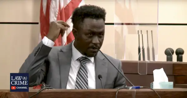 Andre McDonald spiega come un martello da carpentiere sia rimasto conficcato in sua moglie