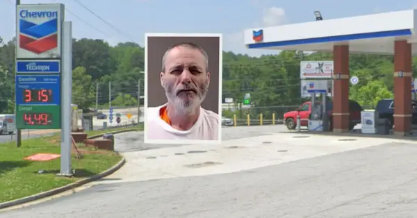 Atac de martell a la benzinera