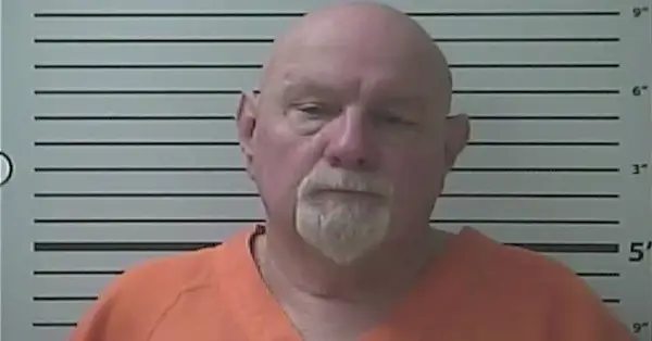 ウォーレン・アレクサンダー (ハンコック郡保安官経由)