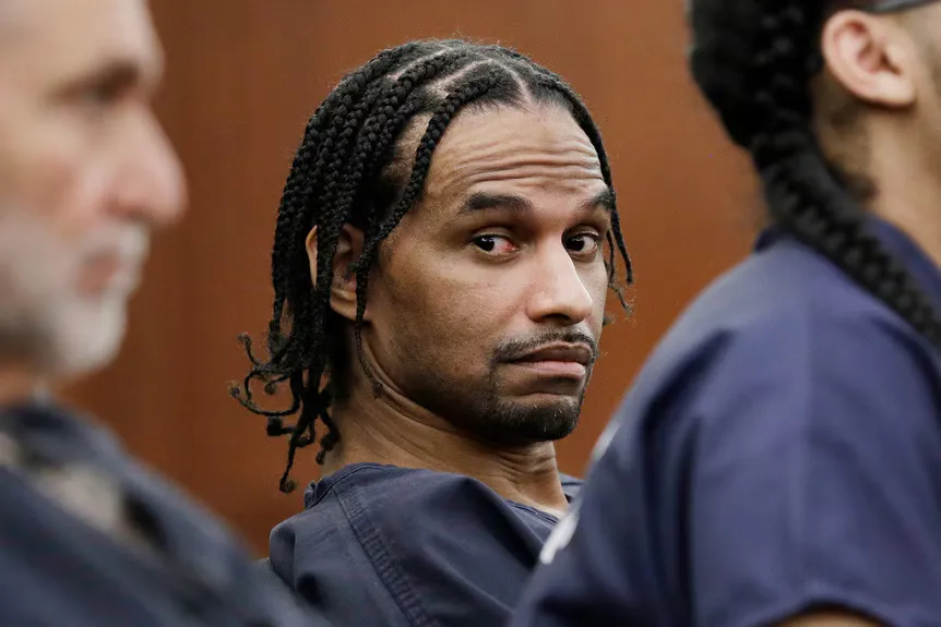 Corry Hawkins sidder i retssalen' typeof='foaf:Image' title=