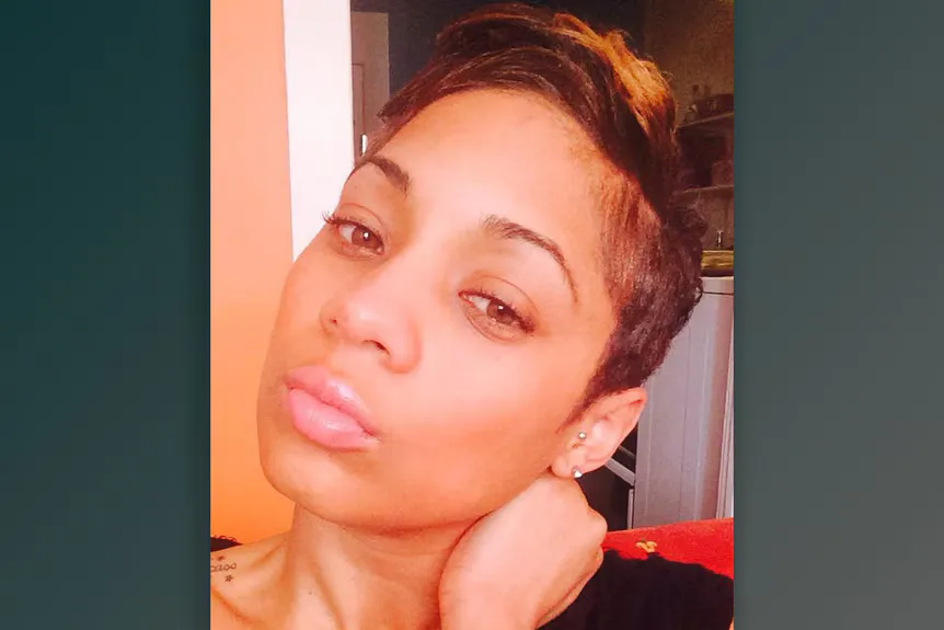 Una selfie de Bianca Tanner presentada en Killer Relationship Temporada 3 Episodio 11' typeof='foaf:Image' title=