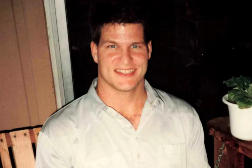 David Temple apresentado no episódio 1 da 2ª temporada de Prosecuting Evil' typeof='foaf:Image' title=