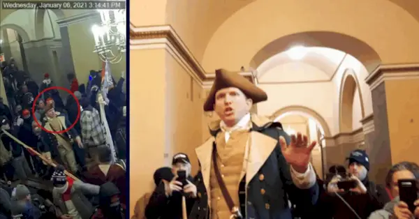 Till vänster: Isaac Yoder bär sin flaggstång genom Capitolium den 6 januari 2021. Till höger: Isaac Yoder i kolonial dräkt inne i Capitolium den 6 januari 2021. Foton med tillstånd från det amerikanska justitiedepartementet.