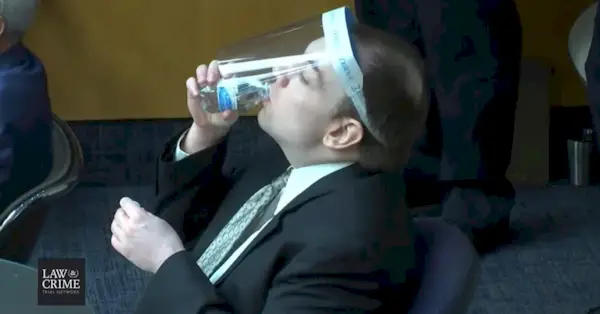 Ужасно: убийца Джоэл Гай-младший не оказал видимой реакции на то, как семья сделала душераздирающие заявления о последствиях