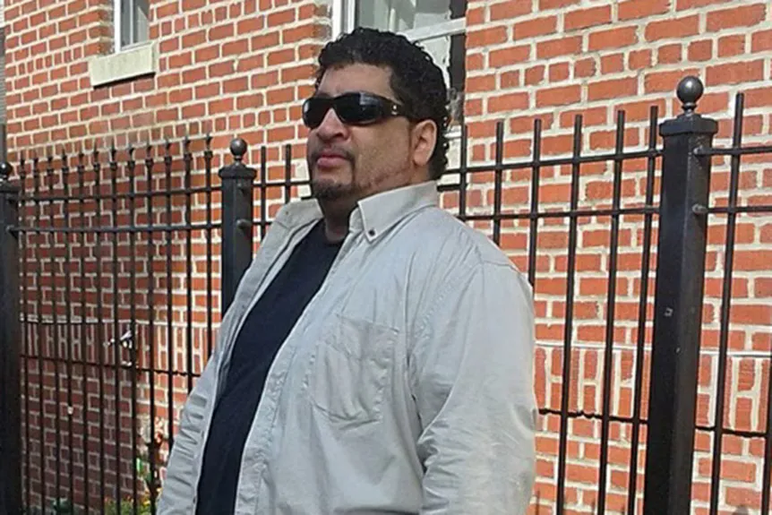 Luis Pérez aparece en el episodio 2 de la temporada 3 de New York Homicide' typeof='foaf:Image' title=