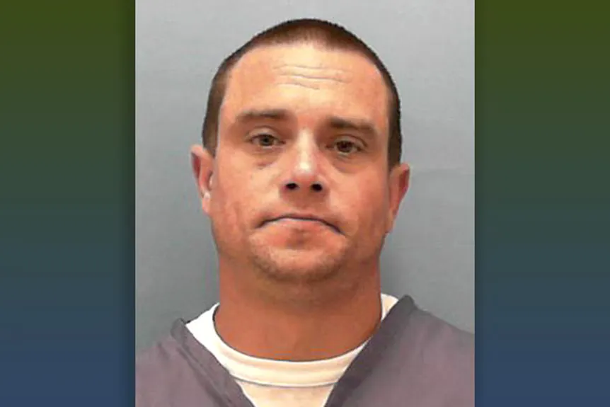 Полицейская подачка Лэнса Киркпатрика' typeof='foaf:Image' title=